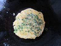 DIY韭菜鸡蛋饼做法图解6)