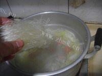 白菜丸子汤自制做法图解8)