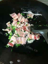 家常菜瓠子炒肉做法图解3)