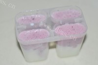 美味的蓝莓酸奶冰棍做法图解9)