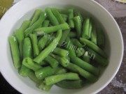 家常豆角烧肉做法图解2)