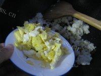 美味腊肠炒饭做法图解7)