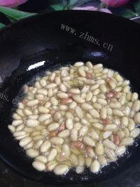 下酒菜椒盐花生米做法图解3)