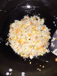 美味的金牌蛋炒饭做法图解9)