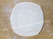 美味的酥皮玉米浓汤做法图解2)