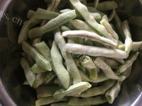 色泽不错的芸豆烧土豆做法图解2)