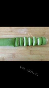 可口的青汁虾仁水饺做法图解9)