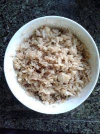 自制酱油鸡蛋炒饭做法图解4)