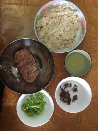家常猪肉莲藕饺子做法图解4)