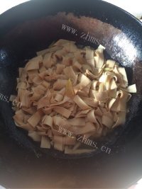 好吃的尖椒干豆腐做法图解5)