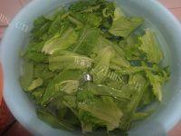 家常菜蒜炒油麦菜做法图解2)