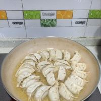 美味针菇芹菜煎饺的做法图解六