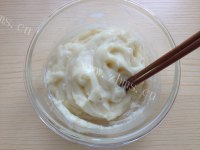 自制红豆沙冰皮月饼做法图解6)