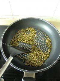 家常薄荷绿豆汤做法图解3)