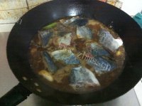 美味的酱焖鲅鱼做法图解8)
