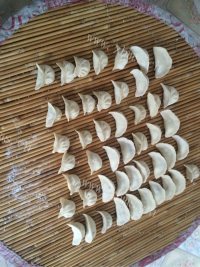 美味的鲅鱼水饺做法图解11)