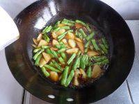 家常菜土豆烧豆角做法图解12)