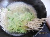 美味的豆角炝锅面做法图解5)
