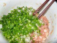 喷香的肉饼蒸蛋做法图解4)