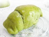好吃的菠菜面包