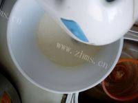 美味的奶油蛋糕卷做法图解16)