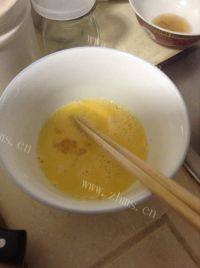 自制西葫芦炒蛋做法图解1)