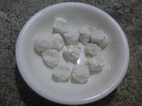美味的豆沙馅芝麻糯米饼做法图解4)