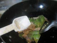 好吃不腻的肉片炒莴笋