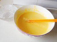 自己做的鸡蛋软饼做法图解2)