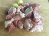 美味的无油糖醋藕圆做法图解1)