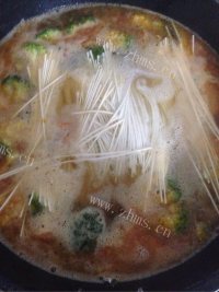 美味的蔬菜鸡蛋面做法图解5)