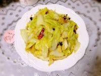 家常菜炝炒圆白菜