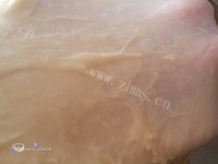 美味的椰蓉花环面包做法图解4)