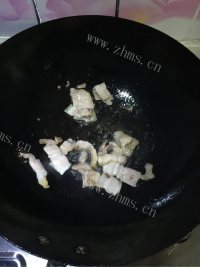 家常菜酸菜猪肉炖粉条做法图解3)