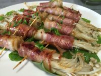 美味的培根金针菇卷做法图解7)