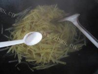 家常菜韭菜土豆丝做法图解8)