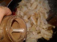味道不错的西红柿炒豆腐做法图解10)