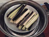 家常菜肉末茄子做法图解2)
