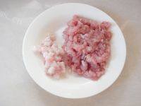 家常菜肉末藕丁做法图解3)