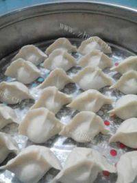 自己做的韭菜鸡蛋饺子做法图解7)