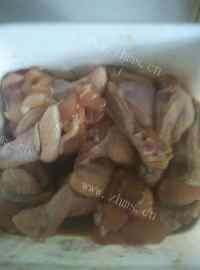 美味的香酥鸡翅根做法图解1)