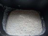 营养丰富的肉松面包卷做法图解1)