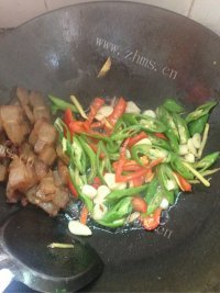 家常菜小炒腊肉做法图解6)