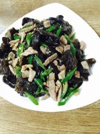 诱人的农家小炒肉做法图解7)