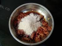 美味的粉蒸肉做法图解8)