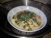 营养的肉饼蒸蛋