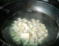 简单版香椿拌豆腐的做法图解三