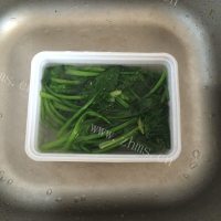 美味的时蔬粉皮卷沙拉做法图解5)