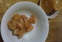 自制烤鸡米花做法图解1)