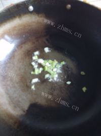美味的丝瓜蛋花汤做法图解4)